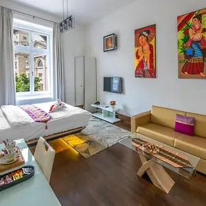 מלון Andrassy Thai